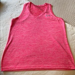 Athletic tank top